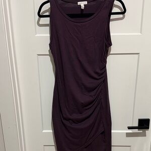 Leith Sleeveless Ruched Midi Dress in Plum
